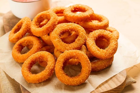 Fried onion rings, deep-fried, snack, no people, selective focus