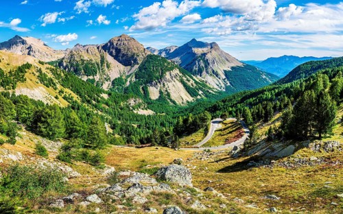 Road to psss Col de Cayolle, Département Alpes Maritimes, France, Parc National du Mercantour,