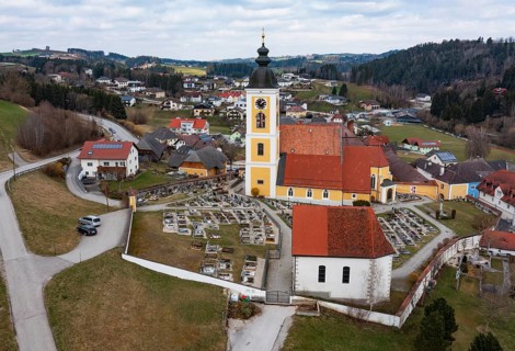 Drone shot, local view, parish church, Niederwaldkirchen, Mühlviertel, Upper Austria, Austria