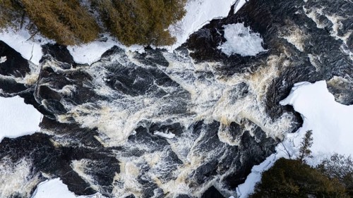 Wolf river. White waters in winter. Mastigouche wildlife reserve.. Province of Quebec. Canada