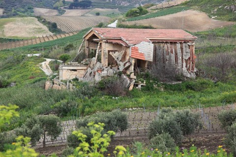 Gibellina Vecchia, house, ruins from the 1968 earthquake, Sicily, Italy