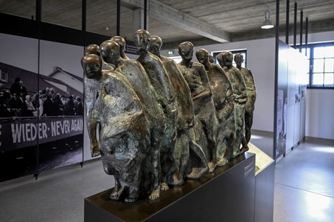 Memorial to the evacuation marches of the former Dachau concentration camp by Hubertus von Pilgrim,