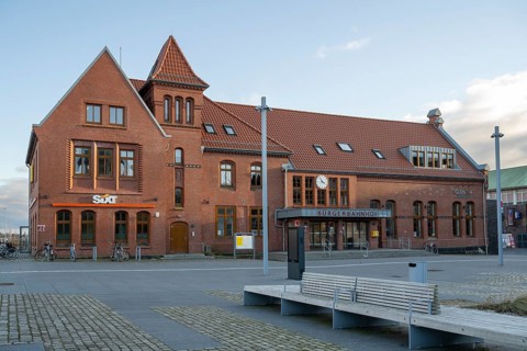 Railway station, Bürgerbahnhof, Tourist Information, Cuxhaven, Lower Saxony, Germany