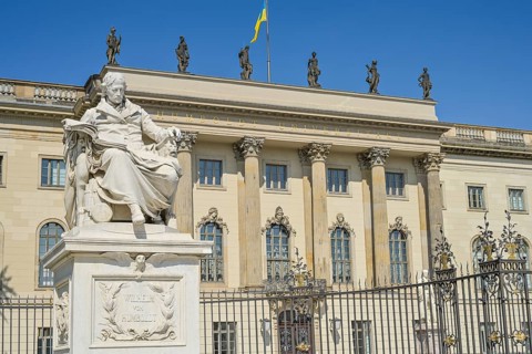 Monument to Wilhelm von Humboldt, Main Building, Humboldt University, Unter den Linden, Mitte,