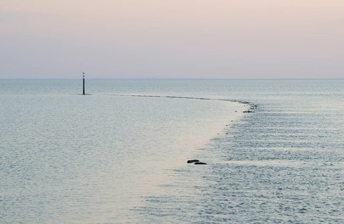 Evening mood at the North Sea, stone groyne with sea mark, North Sea, Norddeich, Lower Saxony,