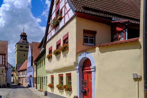 Alley Auf der Kapelle with Ellinger Tor, Weißenburg in Bavaria, Altmühltal, Franconian Lake