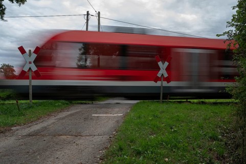 Passing Gräfenberg railway, single-track branch line, at the unrestricted level crossing,