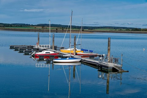 Floating jetty with cable ferry on the reservoir at the Förmitz dam. Schwarzenbach an der Saale,