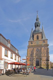 Late Gothic Wendel Cathedral, Wendalinus Basilica, street pub, seating, tables, people, landmark,