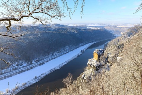 View from the Basteiaussicht into the wintry Elbe valley with Wartturm, Saxon Switzerland, Saxony,