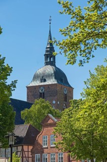 Houses, St Nikolai Church, Burg auf Fehmarn, Schleswig-Holstein, Germany