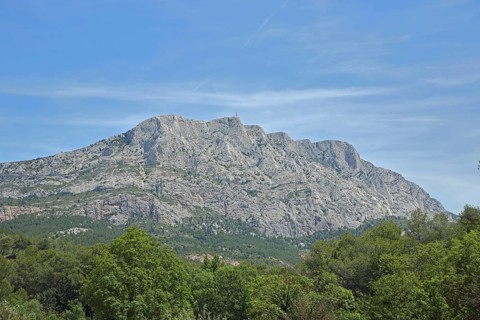 Summit Croix de Provence 946m, mountains, rock massif, rocks, landscape, Montagne Sainte-Victoire,
