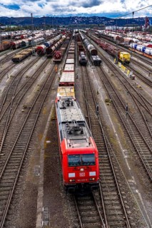The Hagen-Vorhalle marshalling yard, one of the 9 largest in Germany, is located on the