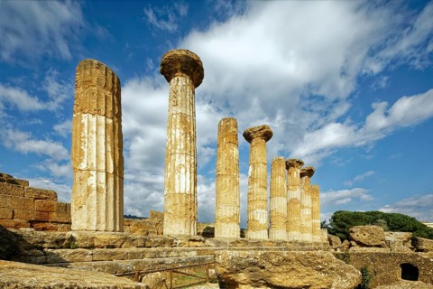 Temple of Hercules, also Temple of Heracles, ancient Greek temple of Doric order with originally 38