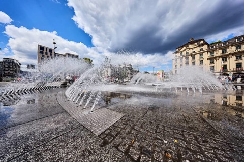 Fountain, water fountain, general architecture, residential and commercial buildings, stachus