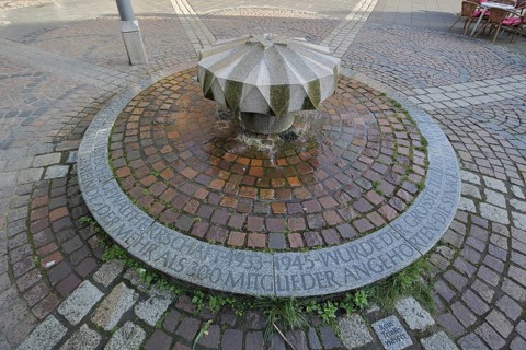 Memorial to former Jewish synagogue, destruction during the Reichskristallnacht under National