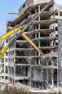 Construction site on Haroldstraße, demolition of a former office building, after complete gutting