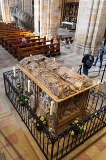 Imperial tomb of Emperor Henry II and Empress Cunegonde in Bamberg Cathedral, Bavaria, Germany