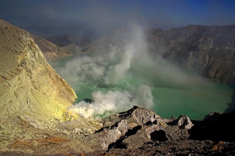 Asia, Indonesia, Java, volcanoes in Bromo-Semeru National Park, Ijen, Java, Indonesia