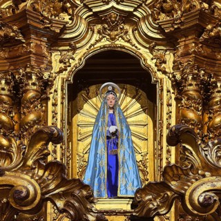 Lattice door in Rococo Talha Dourada in front of the Nossa Senhora da Soledad chapel by Francisco