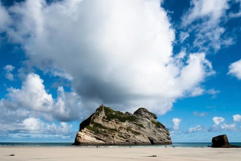 Wharariki Beach, New Zealand, South Peninsula of New Zealand, white clouds, beach, beach, rocks,