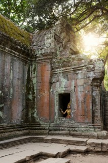Young woman dressed as a temple dancer, Apsara, Ta Prohm, Angkor Wat, Angkor, UNESCO World Heritage