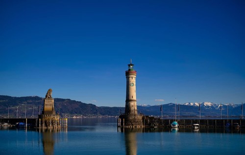 New lighthouse, Bavarian Lion, harbor entrance, harbor, behind view of Bregenz, Voralrberg,