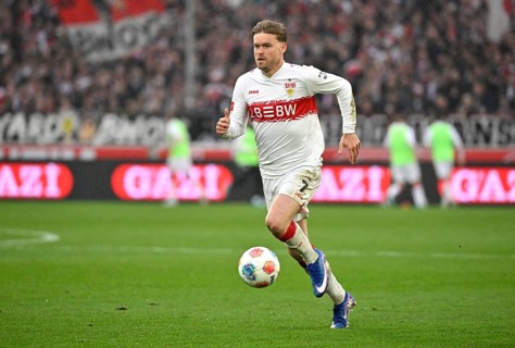 Maximilian Mittelstädt VfB Stuttgart (07) Action on the ball Football Bundesliga, MHPArena, MHP