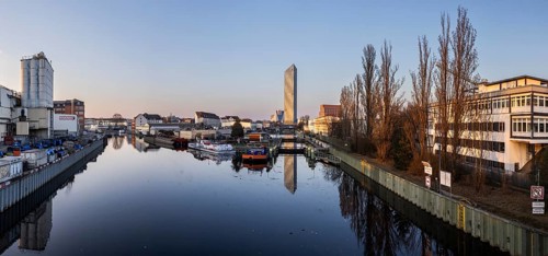 Estrel Tower, the tallest building in Berlin at 176 meters, planned opening as part of the Estrel