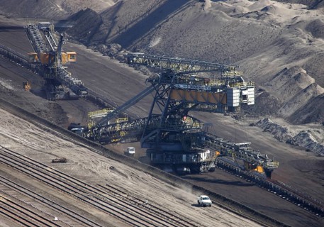 Welzow, Brandenburg, DEU, 07.07.2004 -Vattenfall Europe Mining & Generation bucket wheel excavators