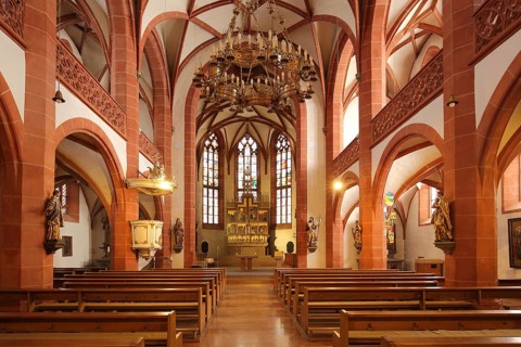 Late Gothic Rheingau Cathedral, altar, interior view, Geisenheim, Rheingau, Taunus, Hesse, Germany