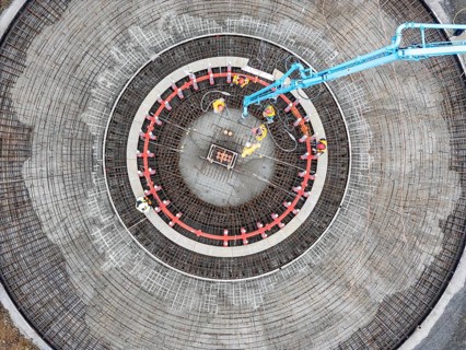 Concreting, concreting the foundation of a wind turbine, more than 600 cubic meters of concrete