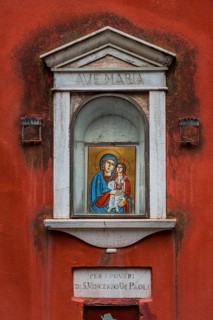 Image of a saint, depiction, Christianity, depiction, street scene, old town, Venice, Italy