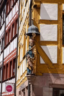Hausheilger, Egidius with dog, at a historic half-timbered house, Weißgerbergasse, 26, Nuremberg,