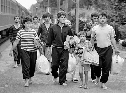 Geseke, DEU - 15.07.1990 - Arrival of a special train carrying Albanian refugees. The Albanians had
