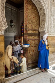 Alley in the old town, Souk, Fez El Bali, Medina, UNESCO World Heritage Site, Fez, Morocco