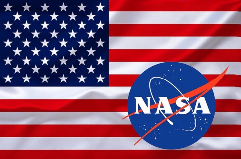 The flag of the USA with the Nasa coat of arms, Studio