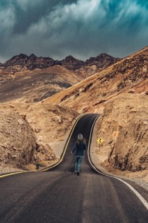 Death Valley woman tourist