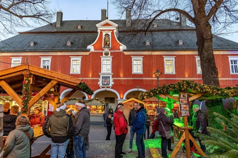 Christmas market at the town hall in Soest at dusk, North Rhine-Westphalia, Germany