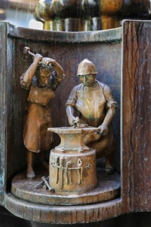 Guild fountain by the sculptor Bonifatius Stirnberg from 1983, guilds, guilds, craftsmen, cast