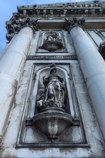 Alegorie, Fortezza by sculptor Giuseppe Torretti, 17th century, at the church of Santa Maria del