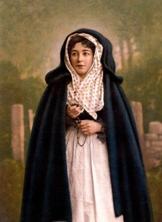 Woman in traditional clothes from Dunmore, Irish Colleen, County Waterfront, Ireland, c. 1890,