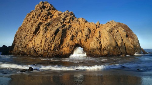 USA, California, Big Sur, public beach, rock gate, rocks, Pfeiffer Beach, Big Sur, California, USA