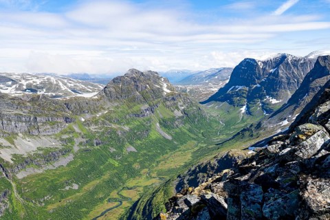 View of mountain scenery from the summit of Innerdalstårnet, Innerdalen high valley, Trollheimen