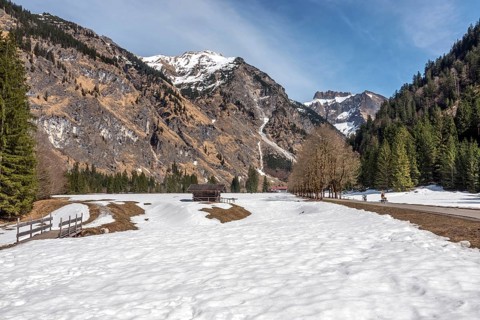 Oytal, behind scratches and mountains of the Allgäu Alps, Oytalhaus, Oberstdorf, Oberallgäu,