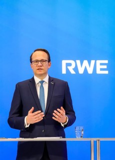 Essen, North Rhine-Westphalia, Germany, RWE CEO Markus Krebber at the RWE Annual Press Conference