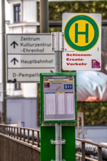 Rail replacement service by buses during conversion and refurbishment of Düsseldorf-Wehrhahn S-Bahn