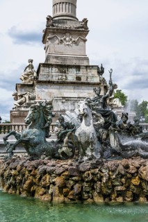Fontaine du Char du Triomphe de la Concorde, Place des Quinconces, Bordeaux, Gironde,