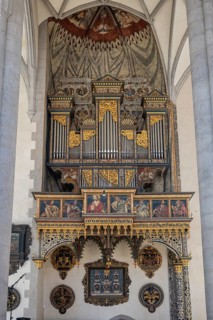 Interior of the parish church of St. Georg in the old town of Nördlingen with the late Renaissance