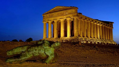 Europe, Italy, Sicily, the Temple of Concordia in Agrigento at night, Temple of Concordia,